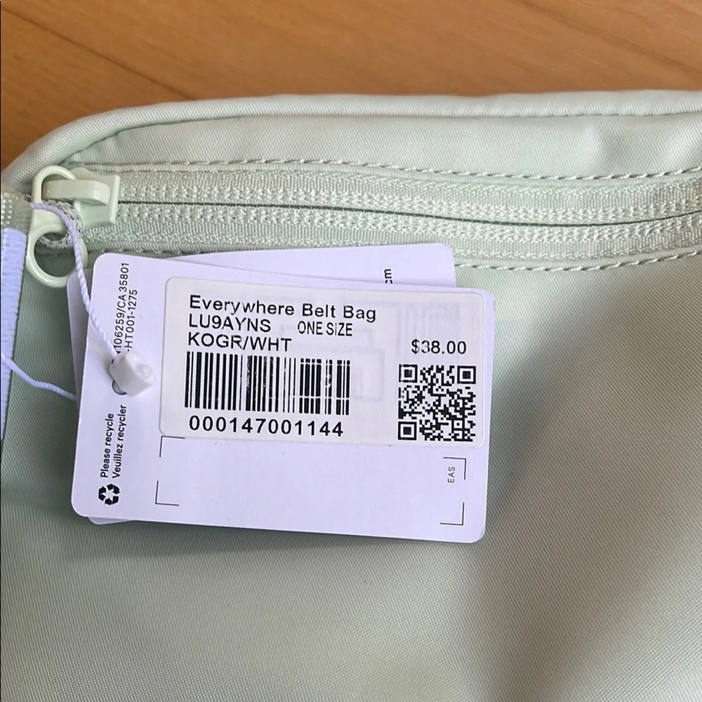 NWT Lululemon Athletica Kohlrabi Green Belt Bag with Adjustable Strap - Picture 4 of 9